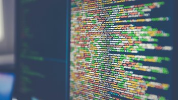 {{ article.title }}