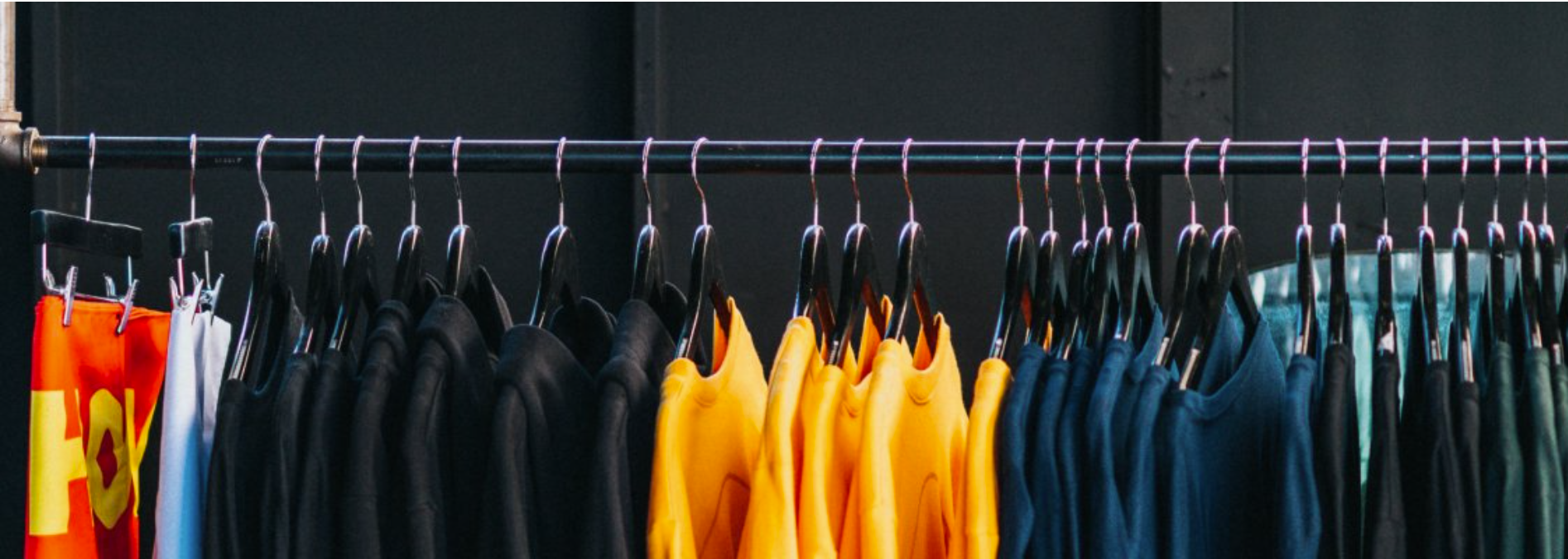Clothes_on_a_hanger